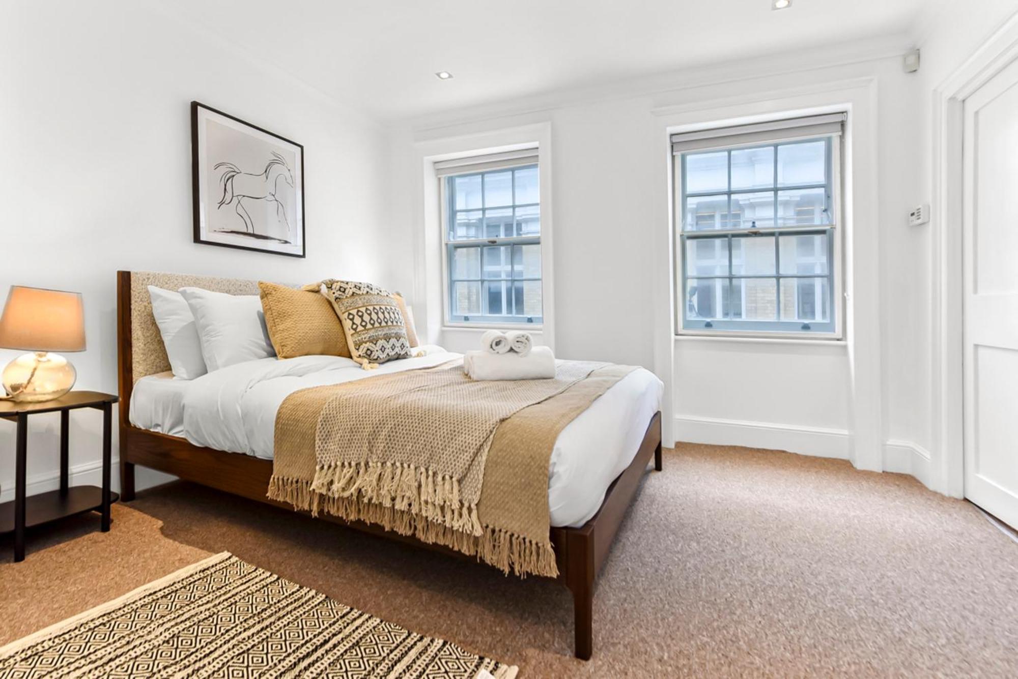 Piccadilly House! Villa Лондон Екстериор снимка